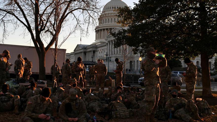 Militars davant del Capitolí aquest 19 de gener del 2021
