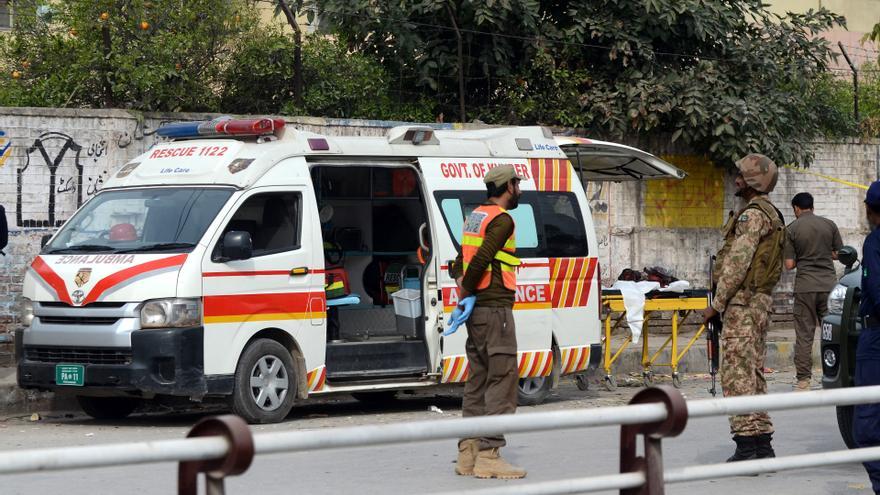 Dos ataques en Pakistán se saldan con al menos tres policías muertos y un herido