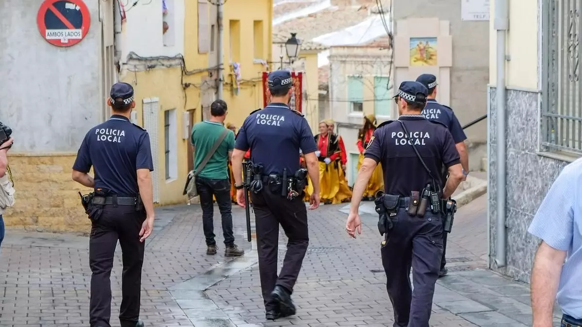 Cuidado donde aparcas en este municipio de Alicante: la Policía Local lleva 4.000 multas en cuatro meses