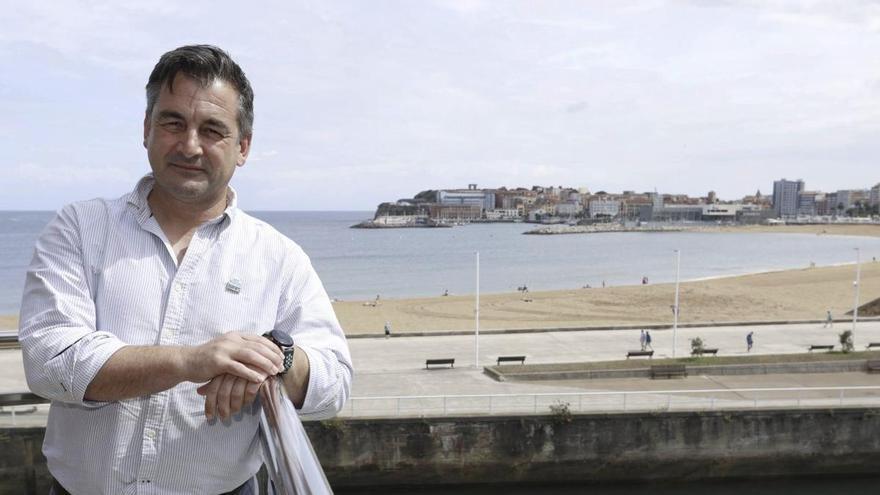 Alejandro Beneit Sierra, director del Bioparc Acuario de Gijón: "Las carabelas ya dejan de ser excepcionales, nada dice que el año que viene no regresarán"