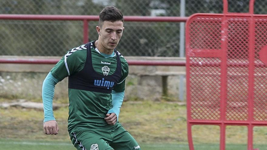 Dani Escriche, durante un entrenamiento de la semana pasada en el polideportivo de Altabix