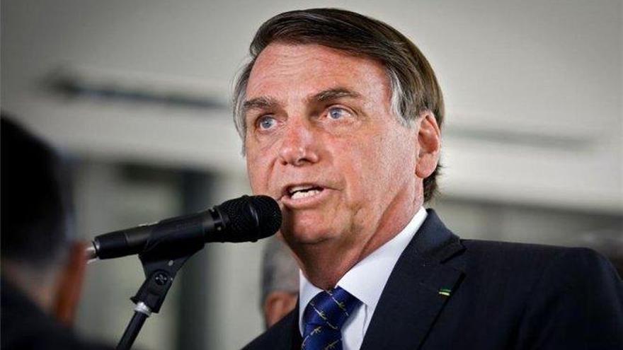 Bolsonaro insta a boicotear a la &quot;prensa podrida&quot; de Brasil
