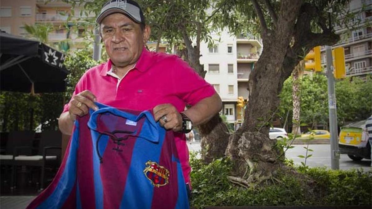 Hugo Sotil atendió este lunes a SPORT. El mítico jugador peruano del FC Barcelona ha sido invitado por la Agrupació Barça Jugadors para participar en la Folga 65 que tendrá lugar en La Val d'Aran