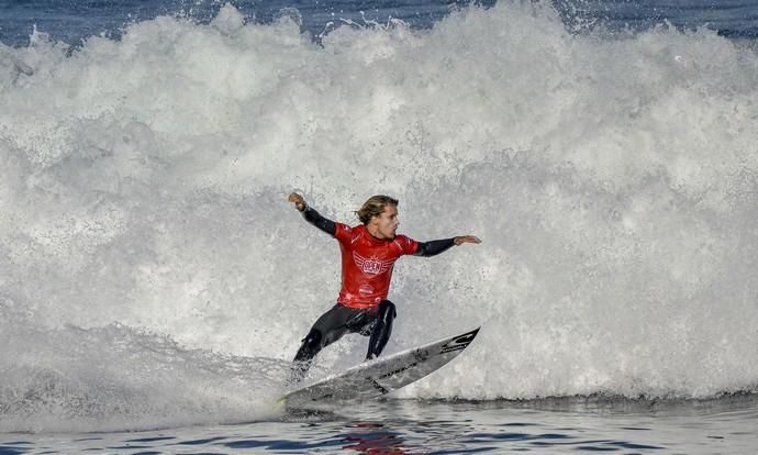 10/12/2017 LAS PALMAS DE GRAN CANARIA.  Campeonato Open Las Palmas Surf City en la CIcer, Las Canteras. FOTO: J. PÉREZ CURBELO