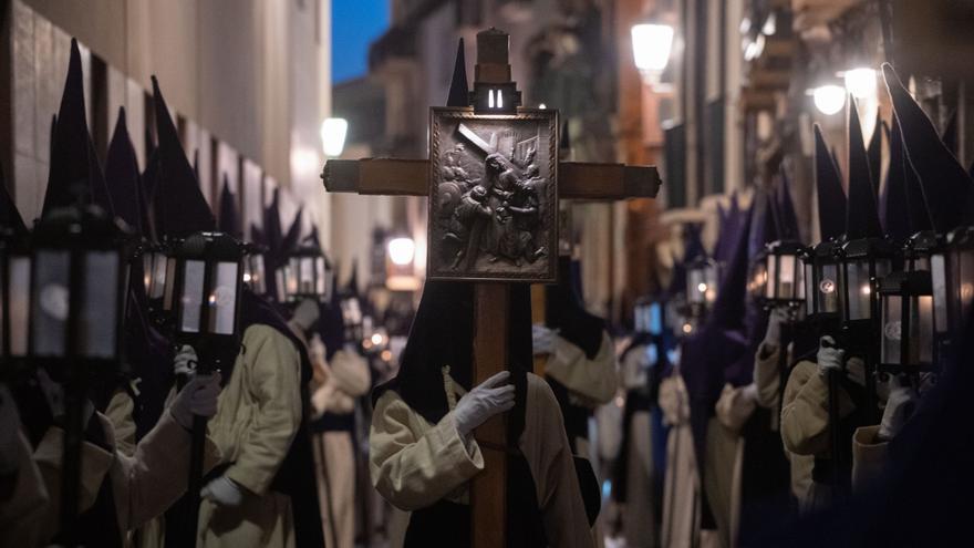 Procesión del Vía Crucis: tarde de gloria para el Nazareno de San Frontis en Zamora