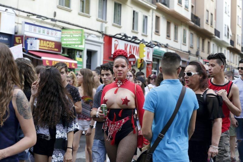 "Orgulloxos y libres". Manifestación del Orgullo en Zaragoza