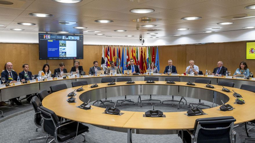 Cuerpo propone avanzar en la eliminación de trabas autonómicas en comercio y hostelería y otros cuatro sectores