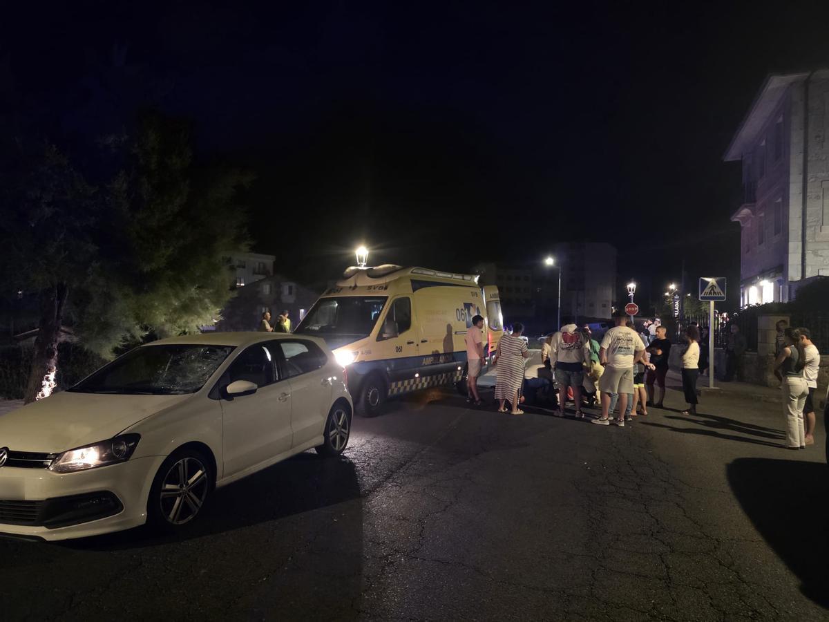 Tres jóvenes heridas al ser arrolladas en A Estrada Tres jóvenes heridas al ser arrolladas en A Estrada
