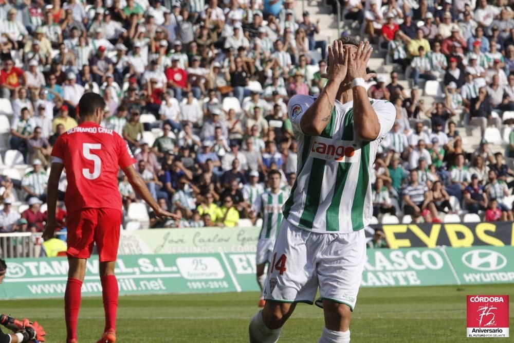 El Córdoba pierde en los últimos minutos ente el Sevilla Alético.