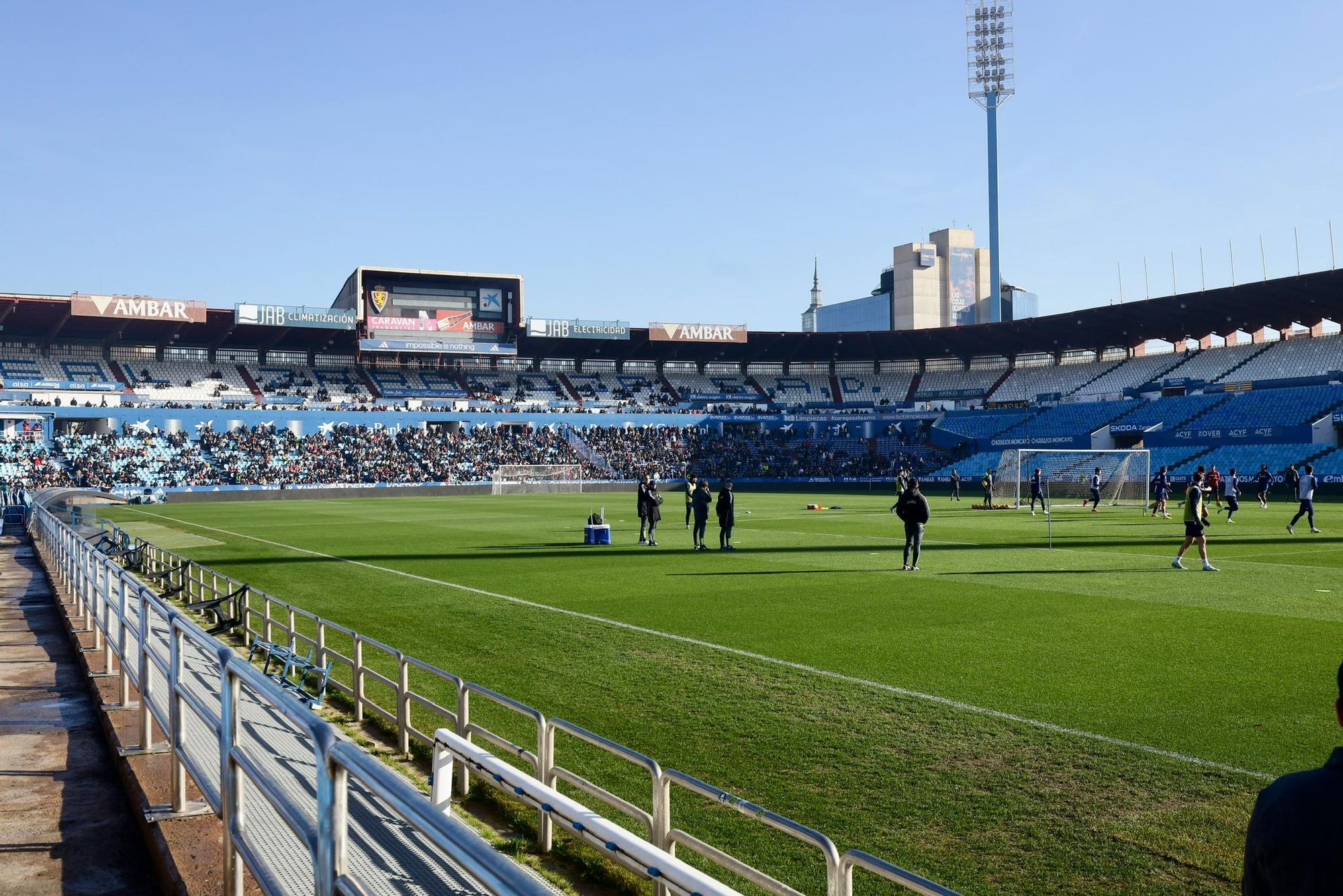 EN IMÁGENES | Gran ambiente en el entrenamiento a puertas abiertas del Real Zaragoza