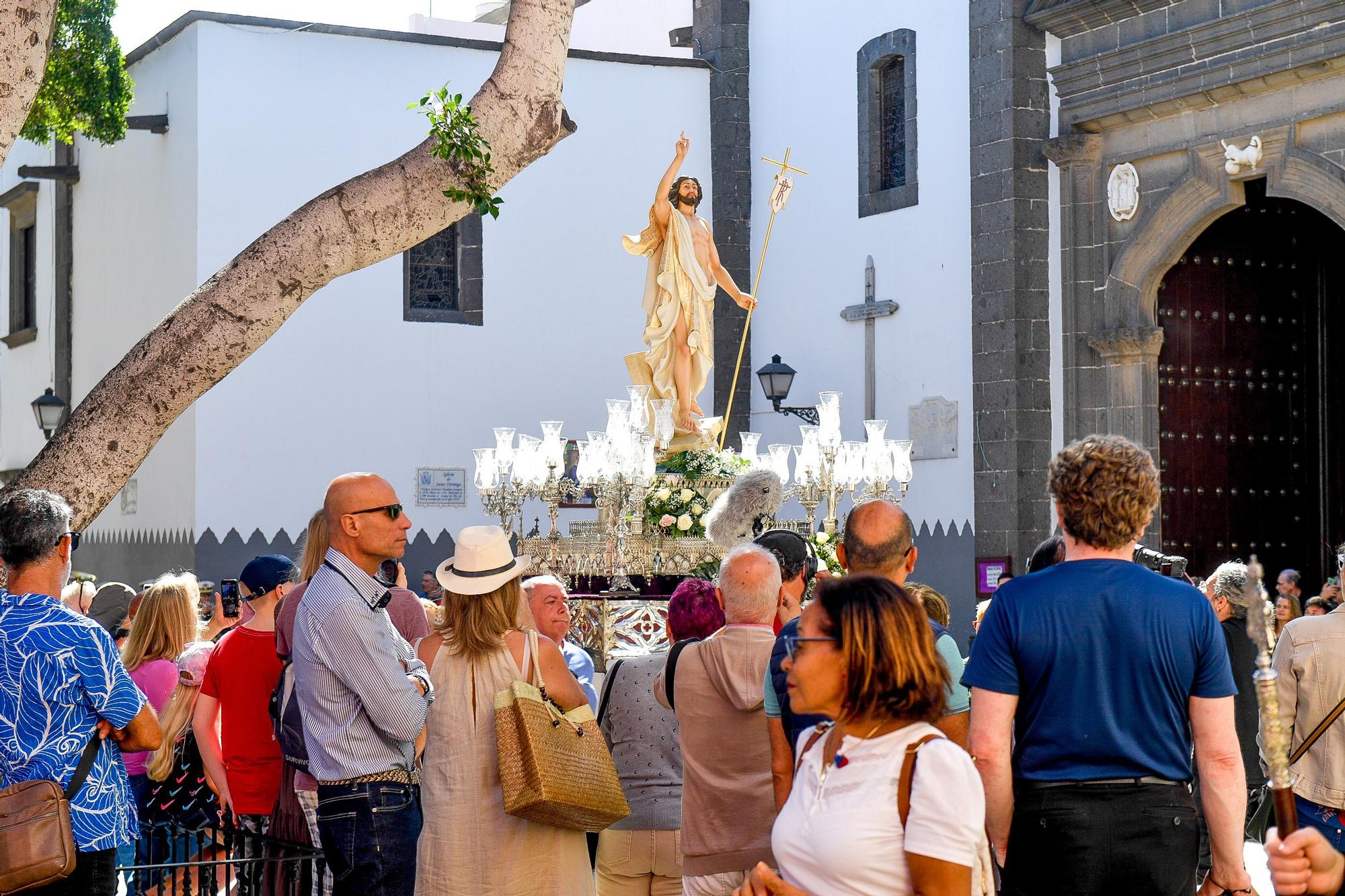 Procesión del Cristo Resucitado con salida desde laParroquia de Santo Domingo