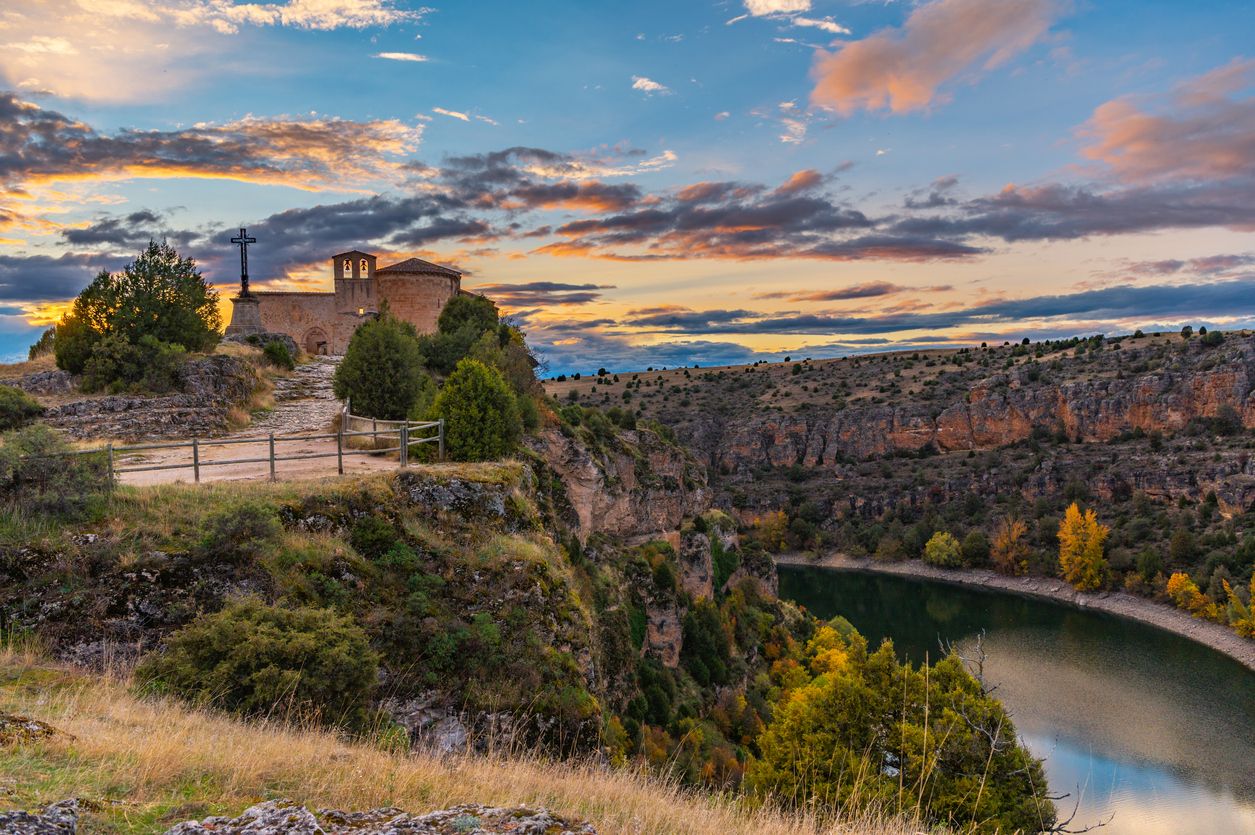 La ruta que lleva hacia la Eemita de San Frutos