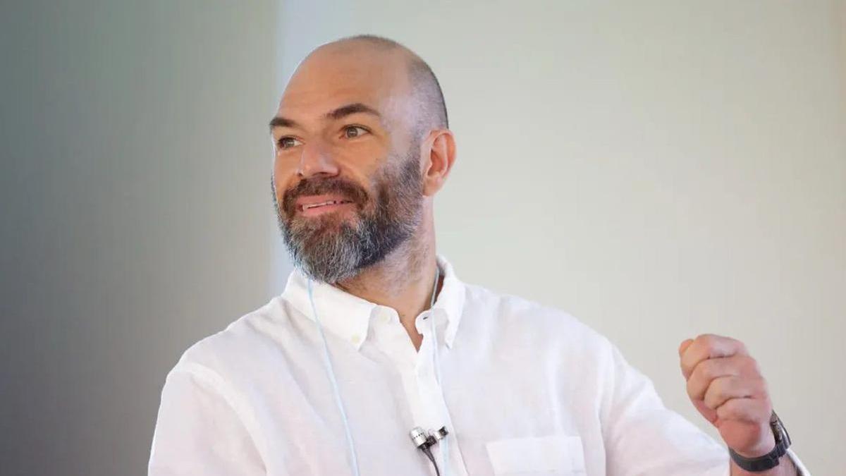 El estradense Julián Bergueiro, durante una conferencia en Kyoto el pasado año.