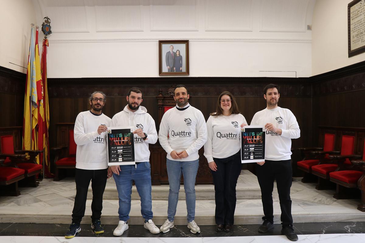 Presentación del cartel en el ayuntamiento.