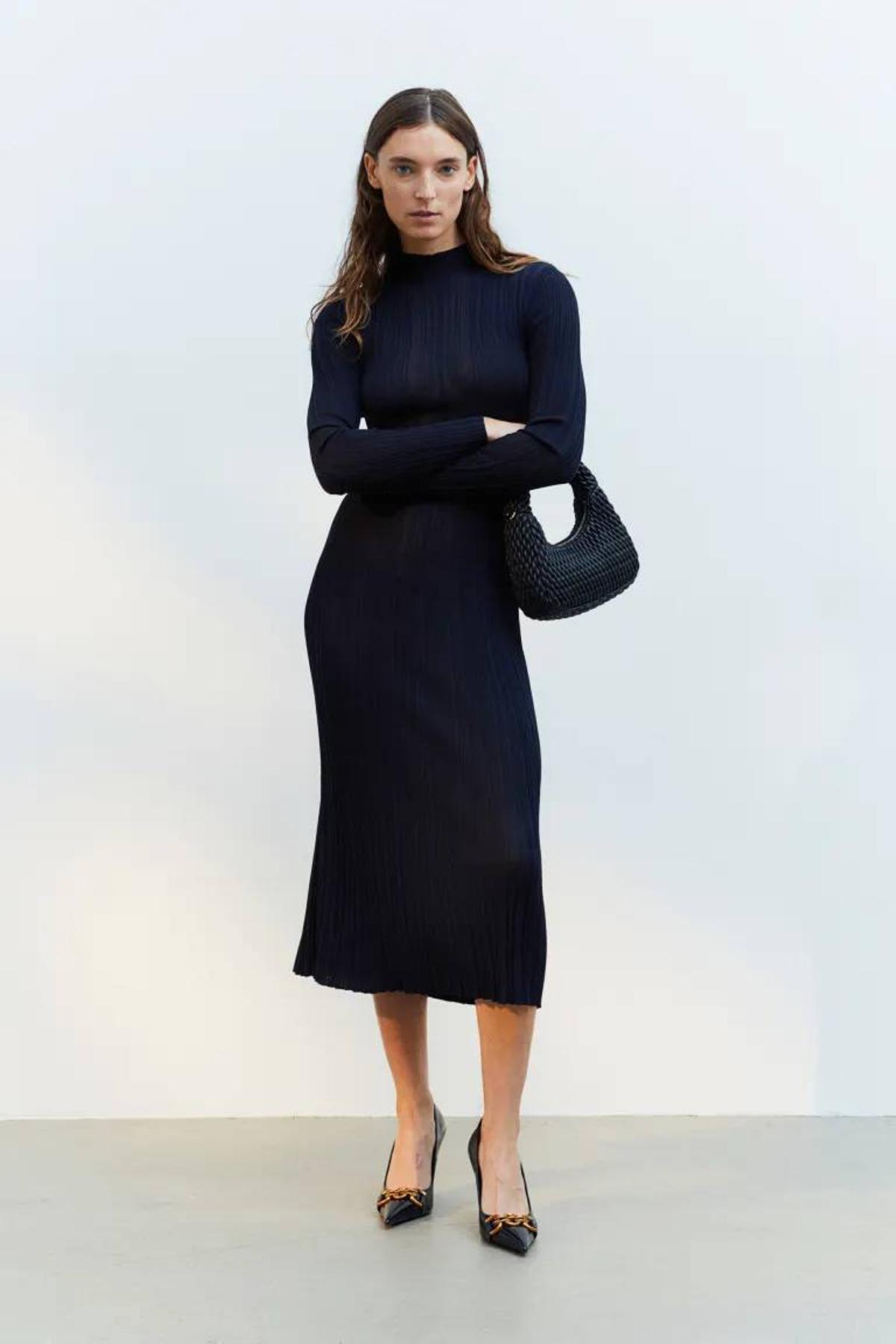 Vestido de punto con cuello perkins