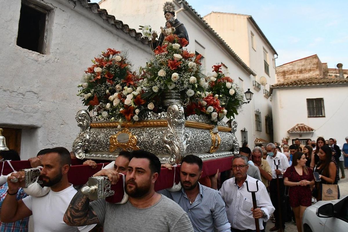 Procesión de San Antonio de Padua en Pujerra.