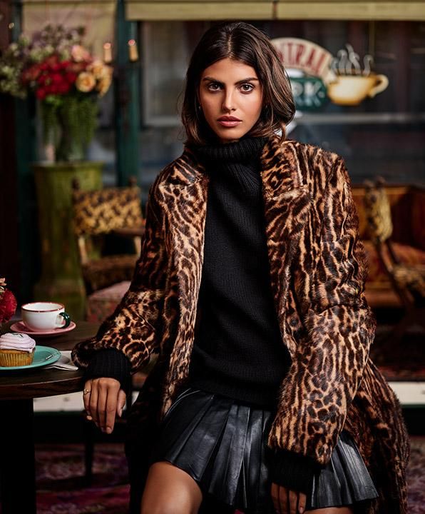 Chaqueta animal print de la colección de Ralph Lauren inspirada en el personaje de Rachel Green de la serie Friends