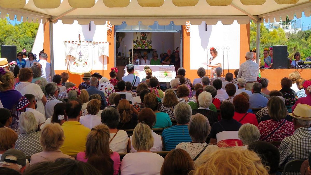 Misa de campaña en la ermita de San Isidro de Monesterio