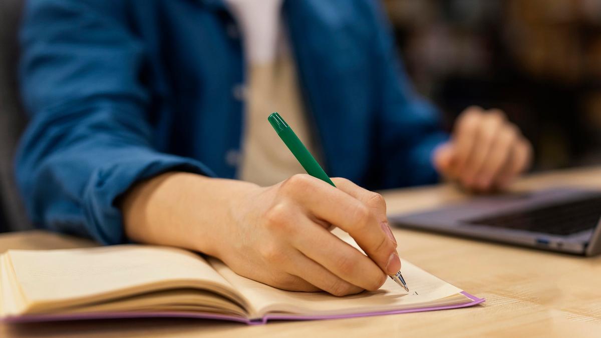 Con el PREAR puedes obtener un Certificado de Profesionalidad o un título de formación profesional.