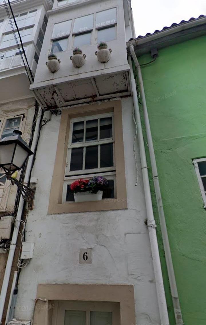Casa estrecha en A Coruña