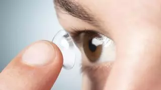 Adiós a las lentillas de toda la vida: el nuevo invento que permitirá curar un ojo dañado al contener medicación