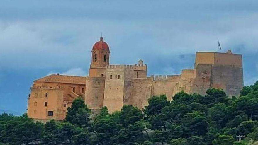 Una imagen del castillo de Cullera.
