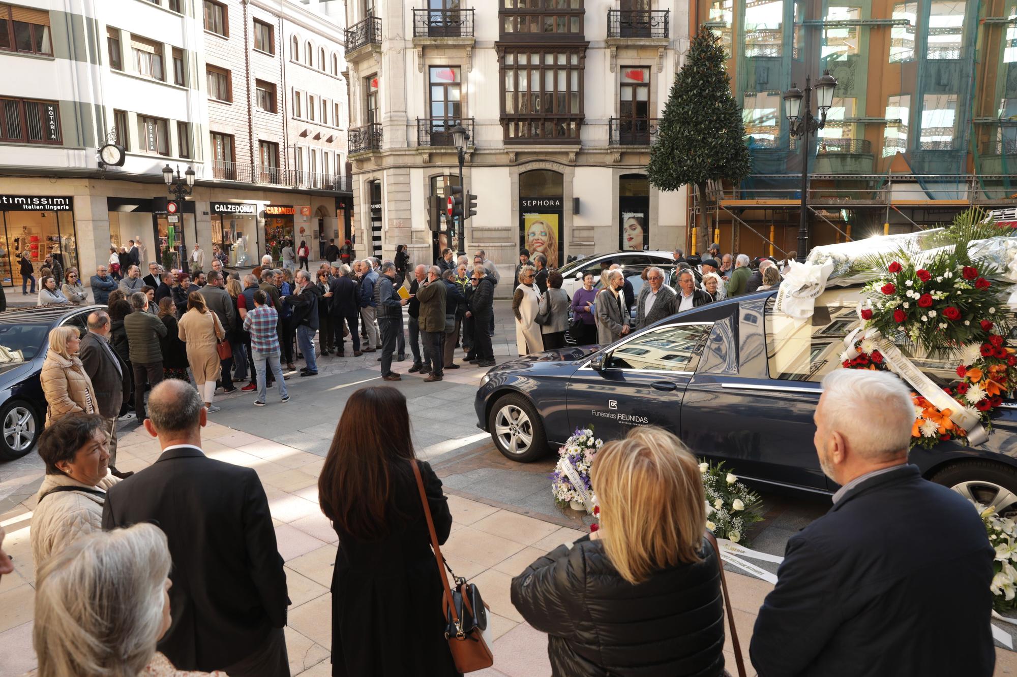 En imágenes: funeral por el fotógrafo Ángel Ricardo en Oviedo