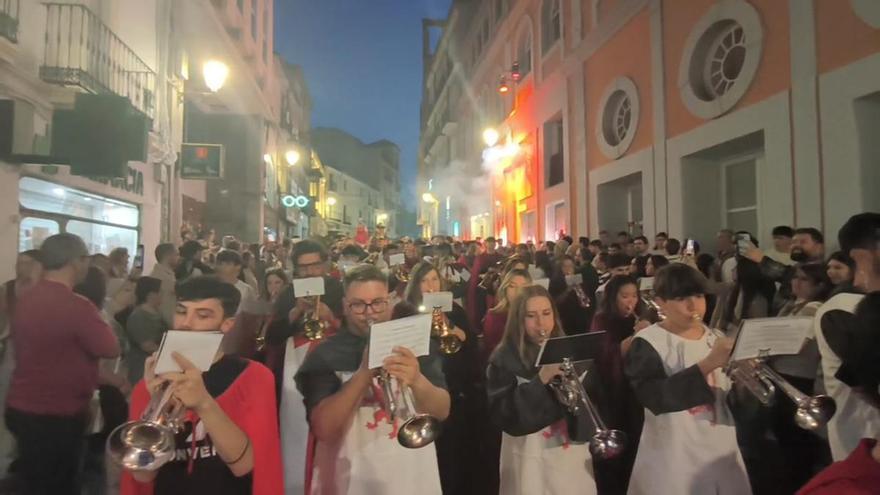 Vídeo | Música en la recta final del desfile