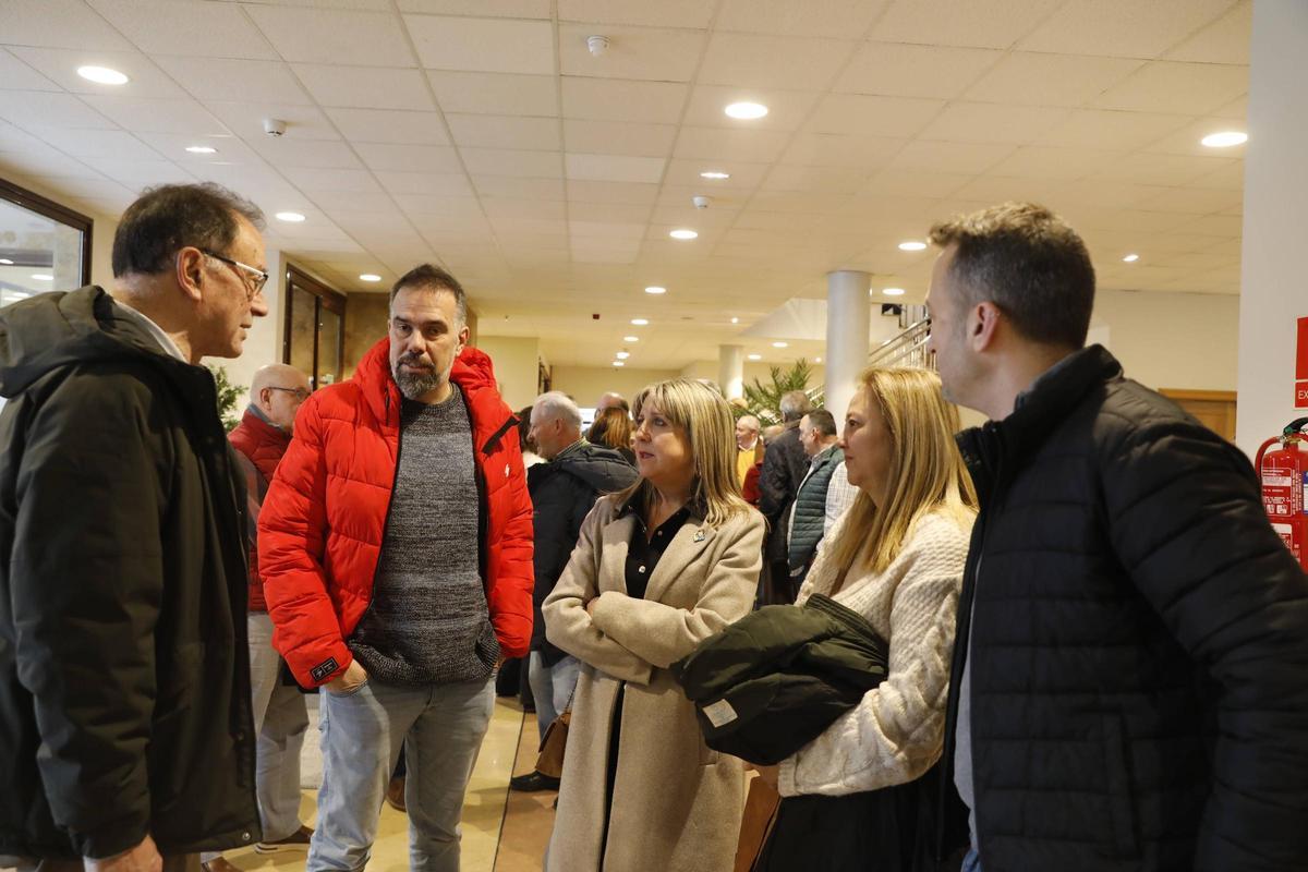 Acto de despedida de Vicente Gutiérrez Solís en el tanatorio de Langreo