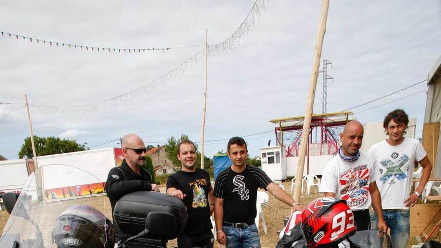 Concentración de motos, ayer, en San Martín de Podes.