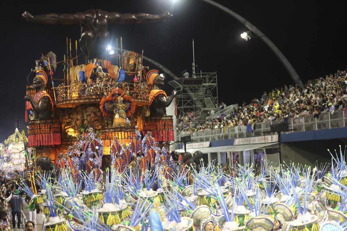 El carnaval de Sao Paulo recupera el esplendor tras la pandemia