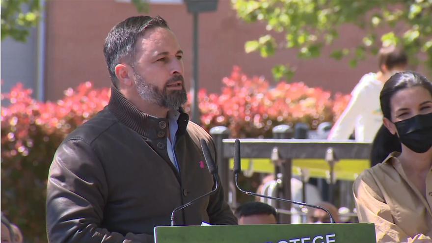 Abascal dice que Iglesias debe &quot;cortarse el moño&quot; el 4M y retirarse de la política: &quot;Que se vaya a Cuba o Venezuela&quot;