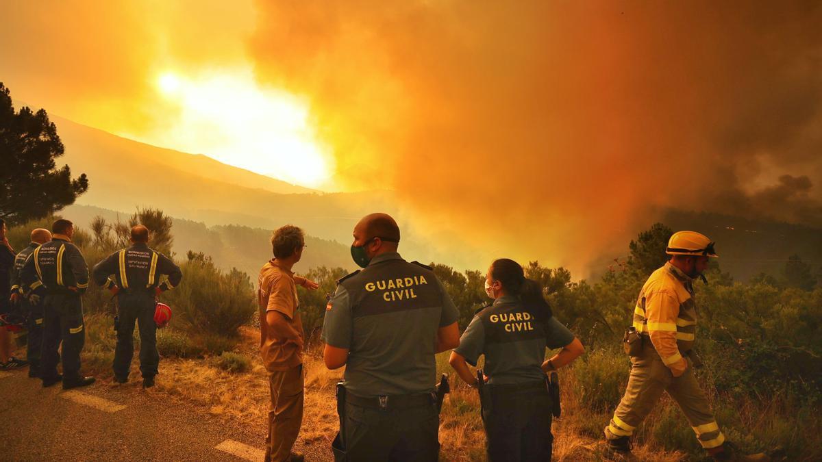 Incendio forestal en el Parque Natural de las Batuecas-Sierra de Francia, en el termino municipal de Monsagro(Salamanca)