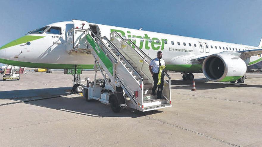 Un avión E195-E2 de Binter.