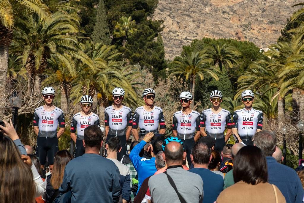 Vuelta Ciclista a Murcia: imágenes de la salida en Jumilla