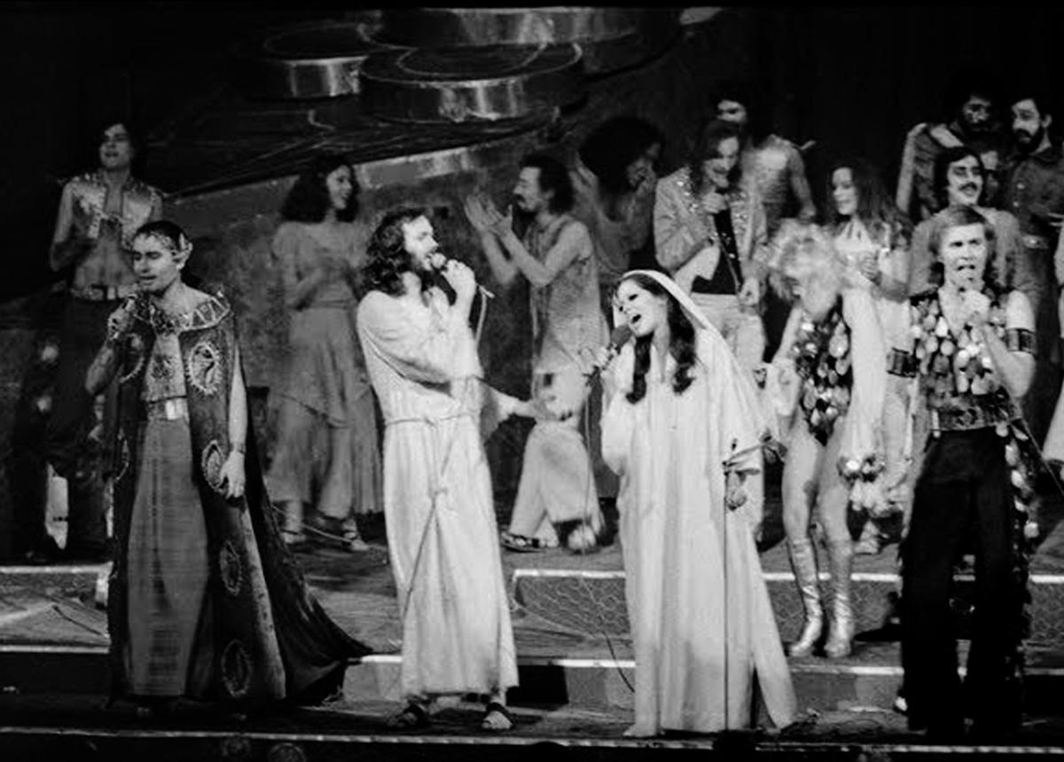 Teddy Bautista -d.- en una de las funciones de ‘Jesucristo Superstar’ en Madrid en el año 1975.