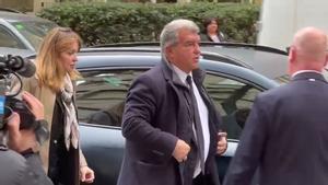 ¡Expectación tremenda ante la llegada de Di Laurentis y Joan Laporta a la comida de directivas!