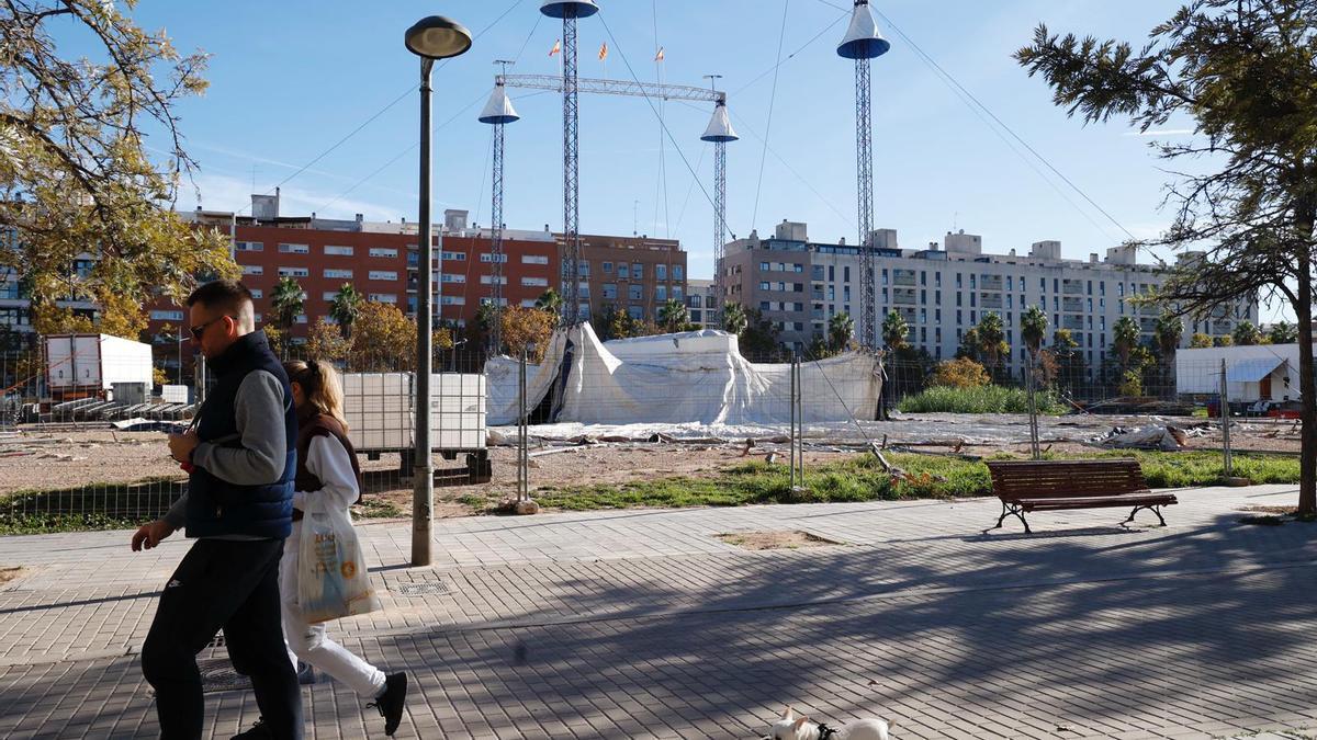 Instalación del Circ de Nadal en Benicalap