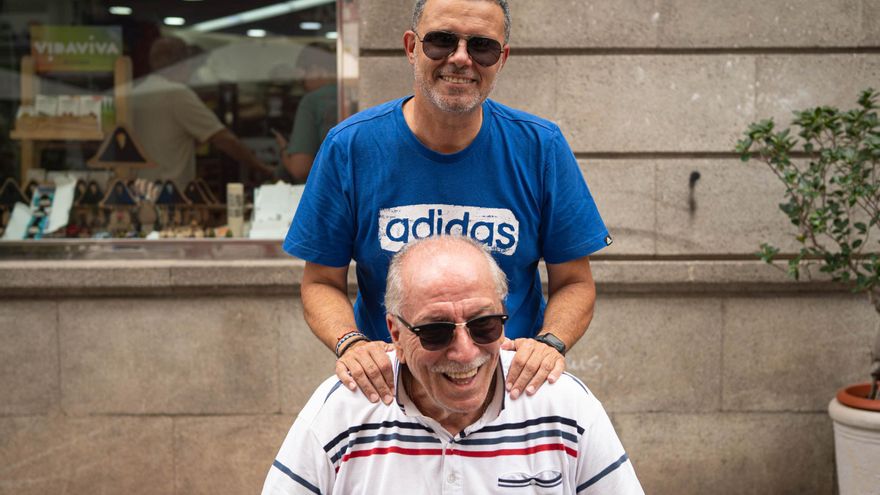 Alonso Lugo, el &#039;enano&#039; que le dio una patada al rey Juan Carlos en la Bajada de la Virgen de Las Nieves