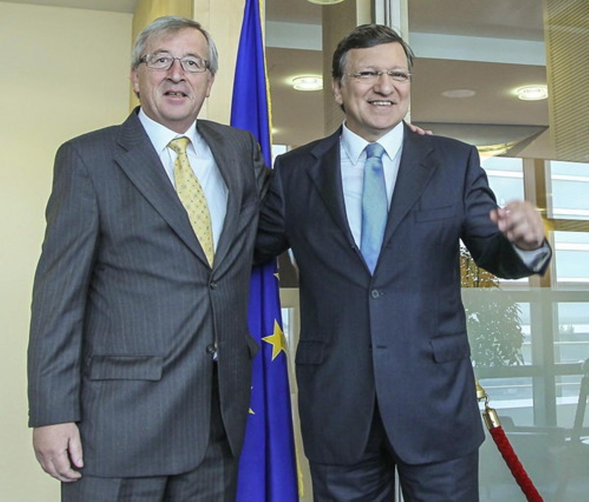Jean-Claude Juncker (izquierda) y el presidente de la Comisión Europea, José Manuel Durao Barroso, el 18 de julio en Bruselas.