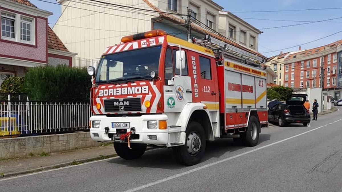 Un camión del cuerpo de Bomberos de Ribeira