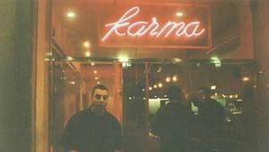 El karateka Jordi Ledo, en la puerta del Karma, en los años 80