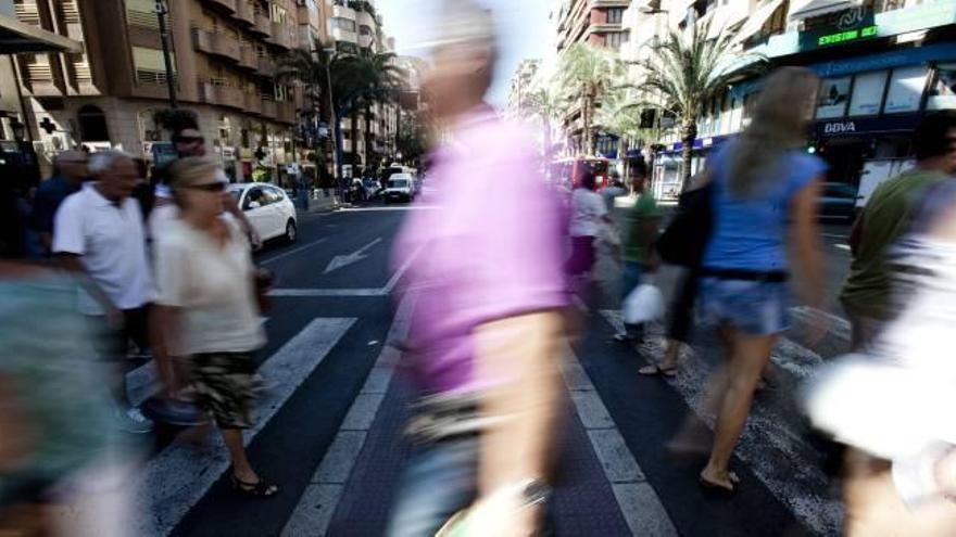 Alicante es la provincia que más población pierde por la marcha de 22.492 extranjeros