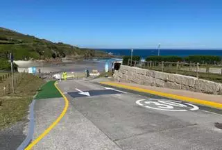 Nueva señalización en el aparcamiento de la playa de Caión