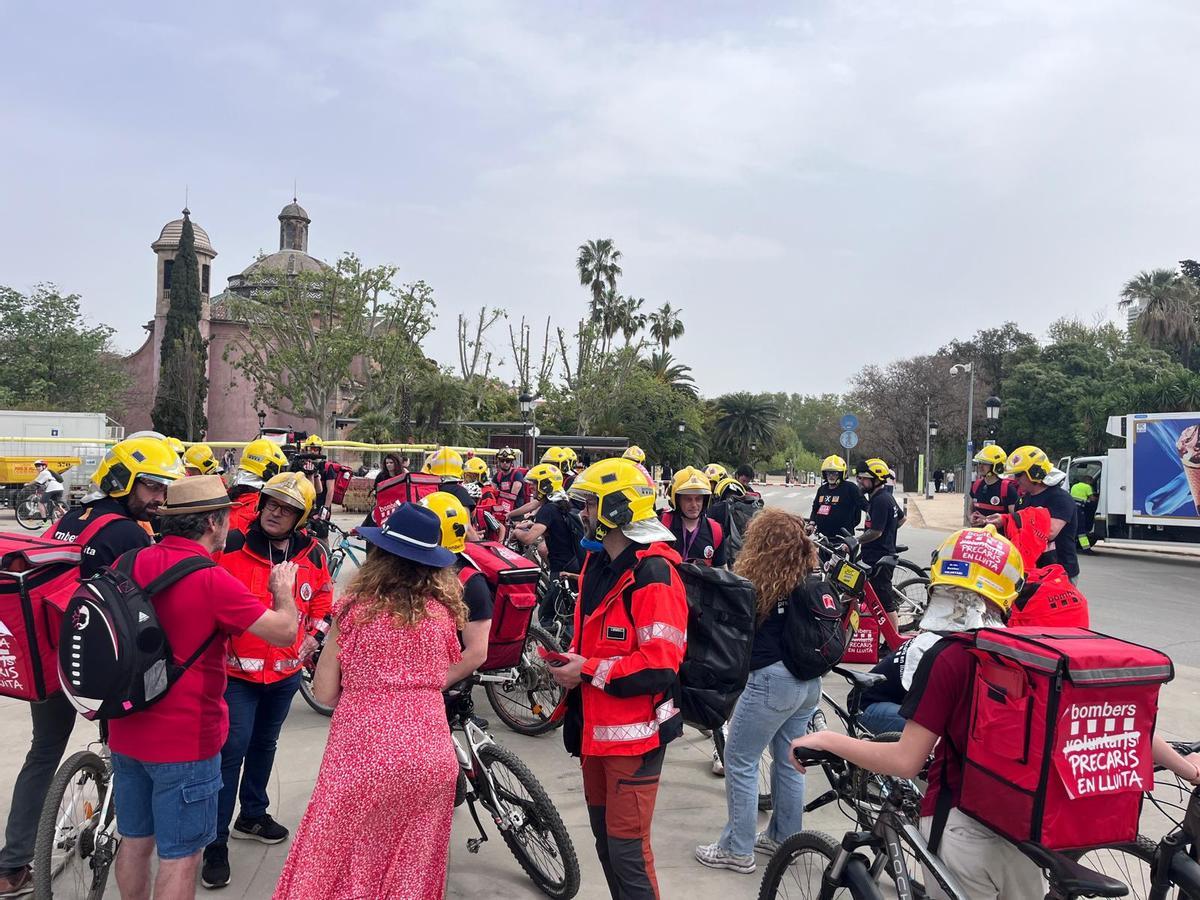 Les imatges de la mobilització dels Bombers voluntaris Les imatges de la mobilització dels Bombers voluntaris