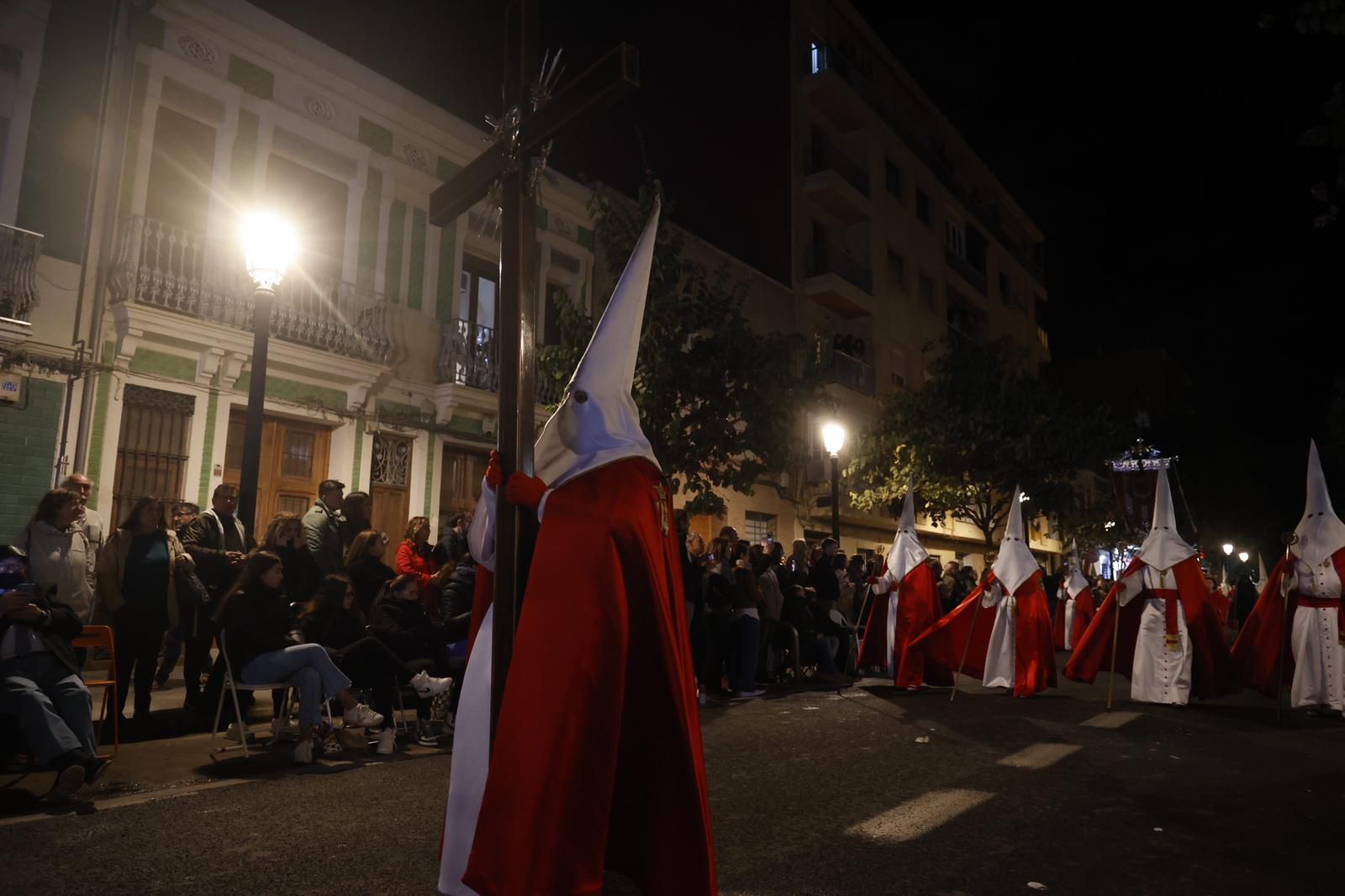 La Semana Santa Marinera salva el Santo Entierro tras la lluvia