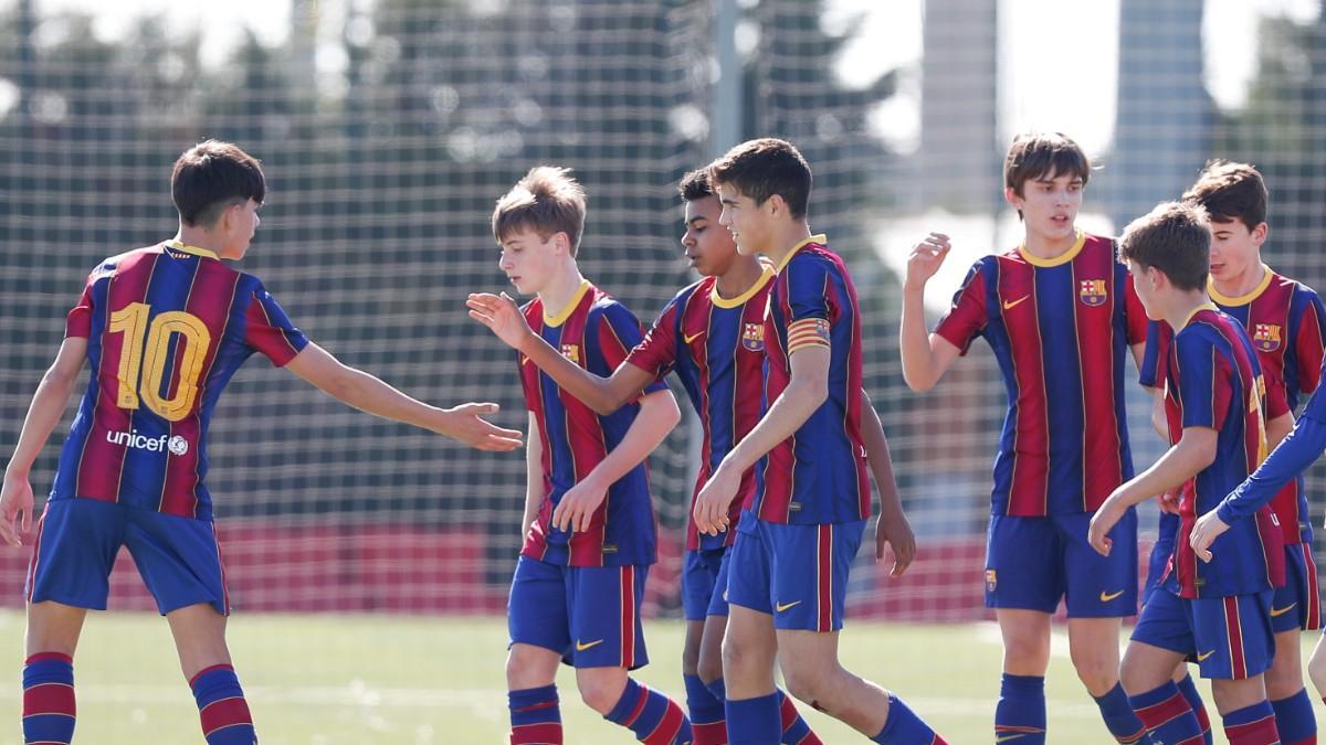Marc Bernal, Lamine, Cubarsí, Cuenca y Jofre Torrents juegan juntos desde que eran niños