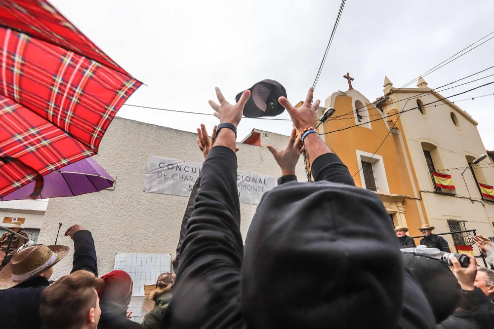 Orihuela celebra San Antón con el concurso de charlatanes, bendición y distinciones