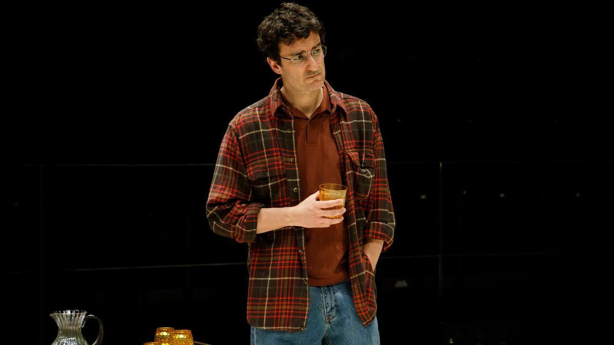 Miki Esparbé, a l'obra de teatre "Los nuestros"