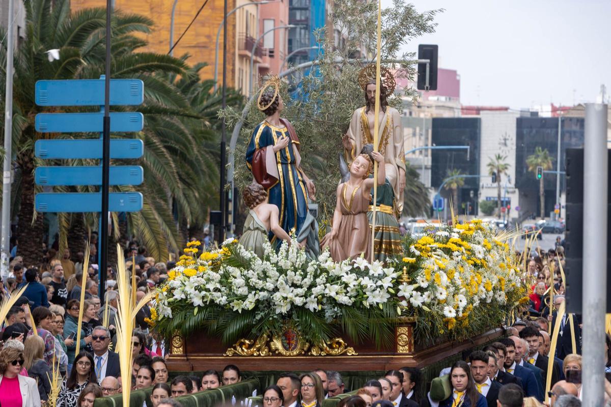 Mañana de procesiones del Domingo de Ramos en Alicante